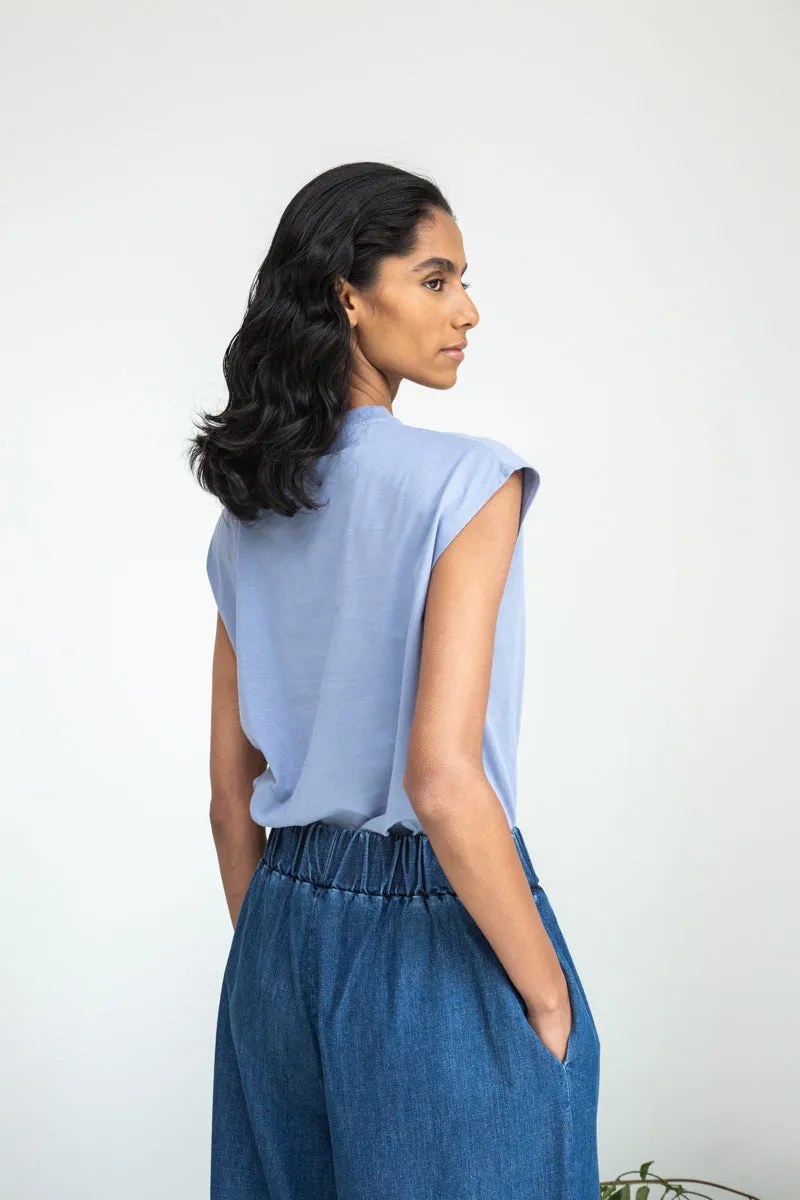 Aukai Organic Cotton Top in Washed Blue