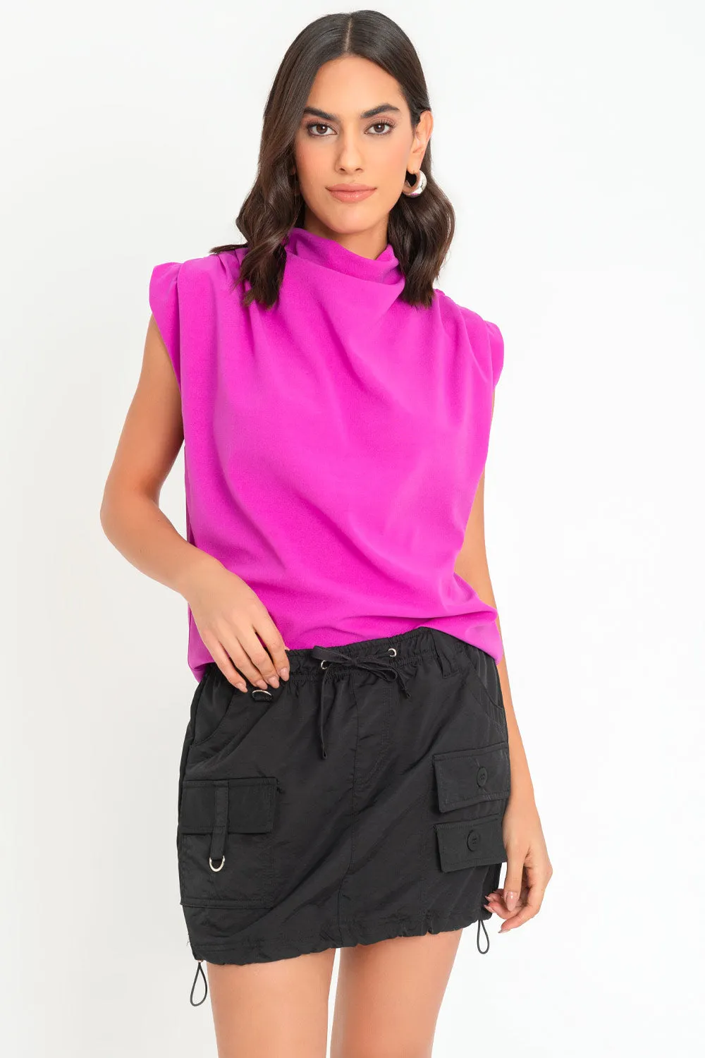 Blusa oversized sin mangas hombros plisados