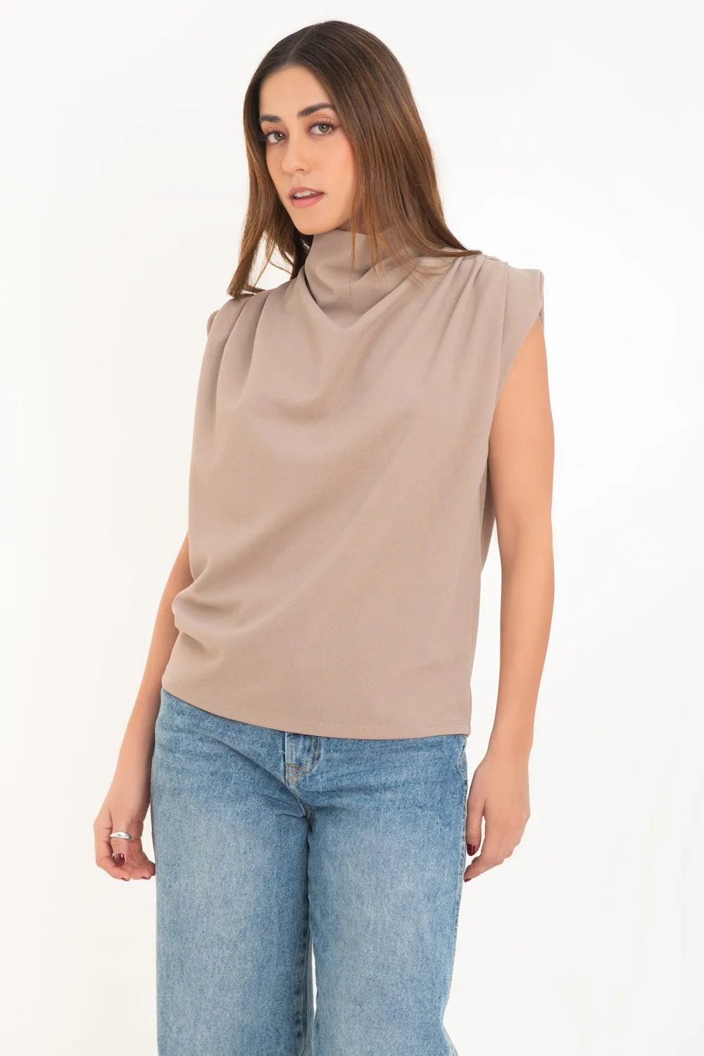 Blusa oversized sin mangas hombros plisados