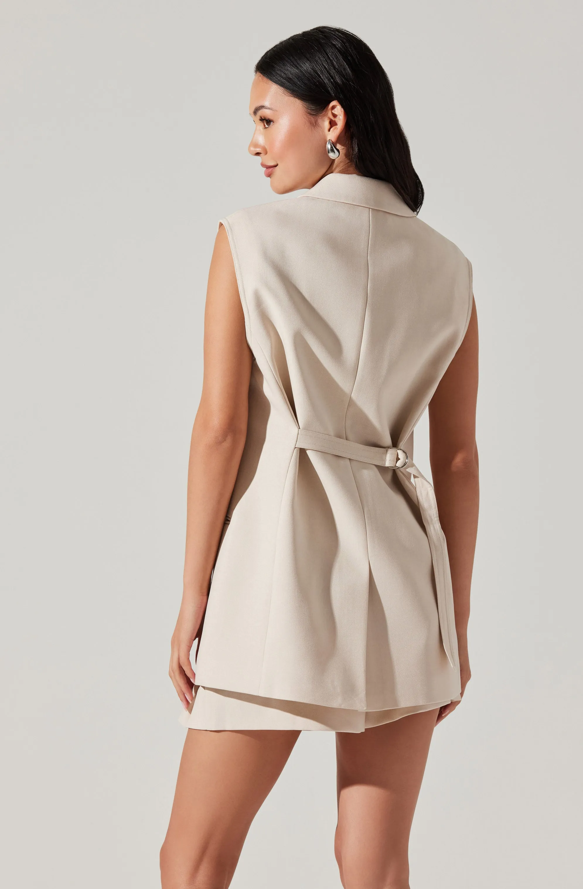 Jordis Vest
