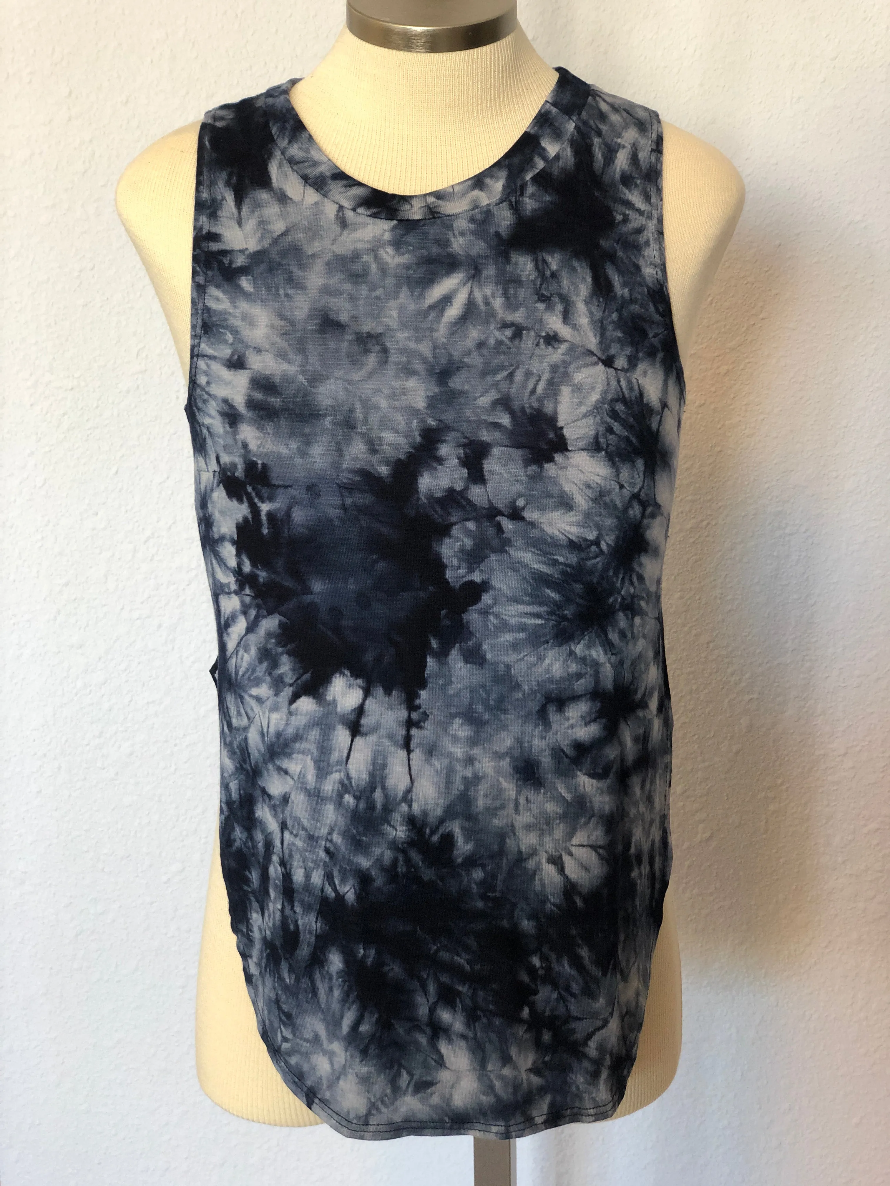 K MARBLE SWING TANK