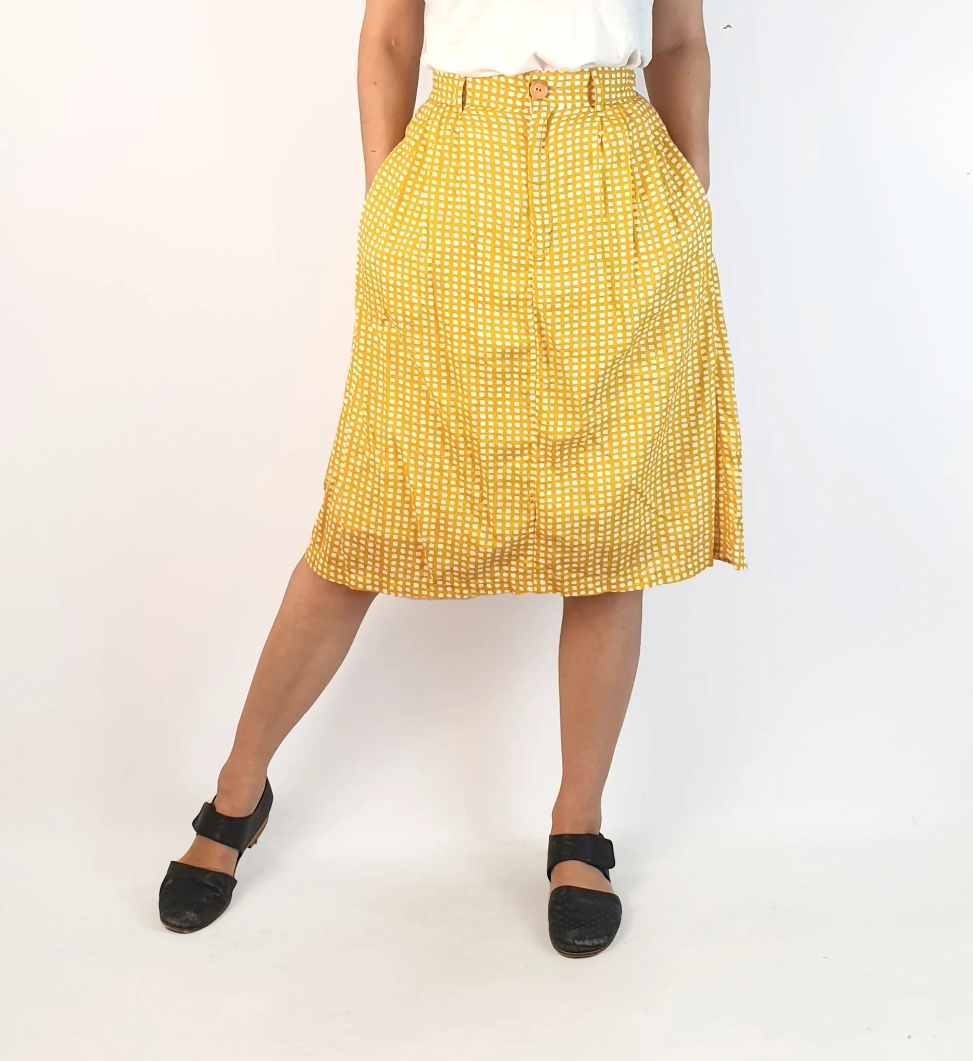 Kindling yellow print high waisted skirt size 6, fits 6 and 8