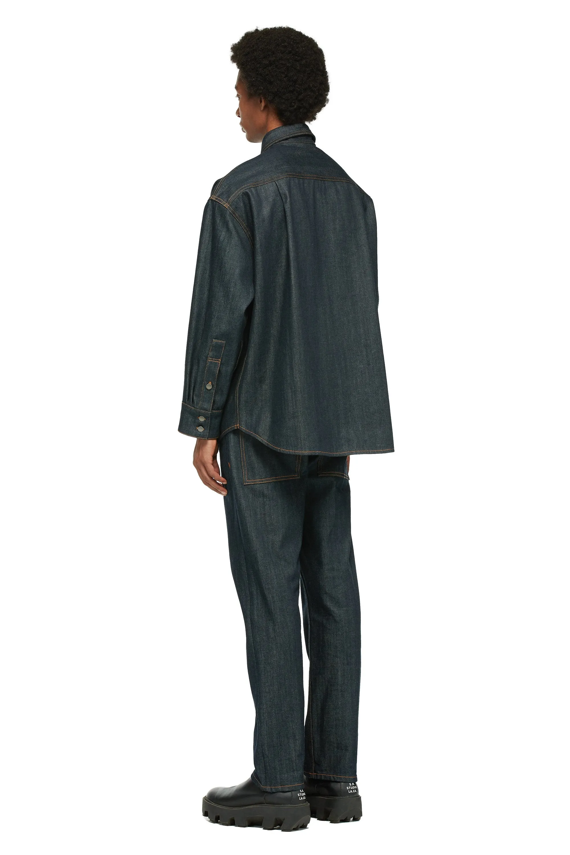 MEN'S OVERSIZED LONG SLEEVE BUTTON DOWN SHIRT WITH CONTRAST STITCHING