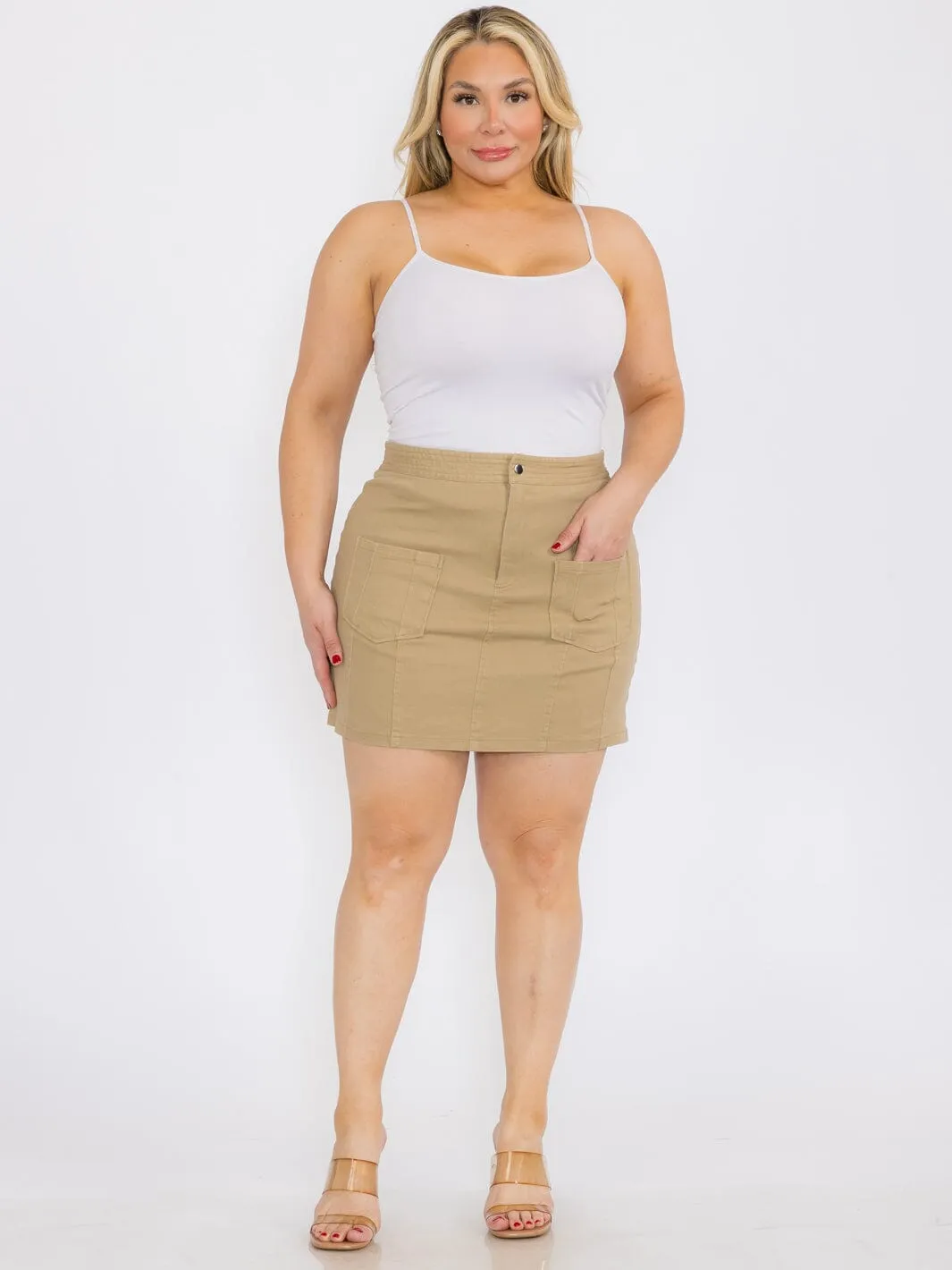 PLUS SIZE BUTTON CLOSURE FRONT POCKETS MINI DENIM SKORT