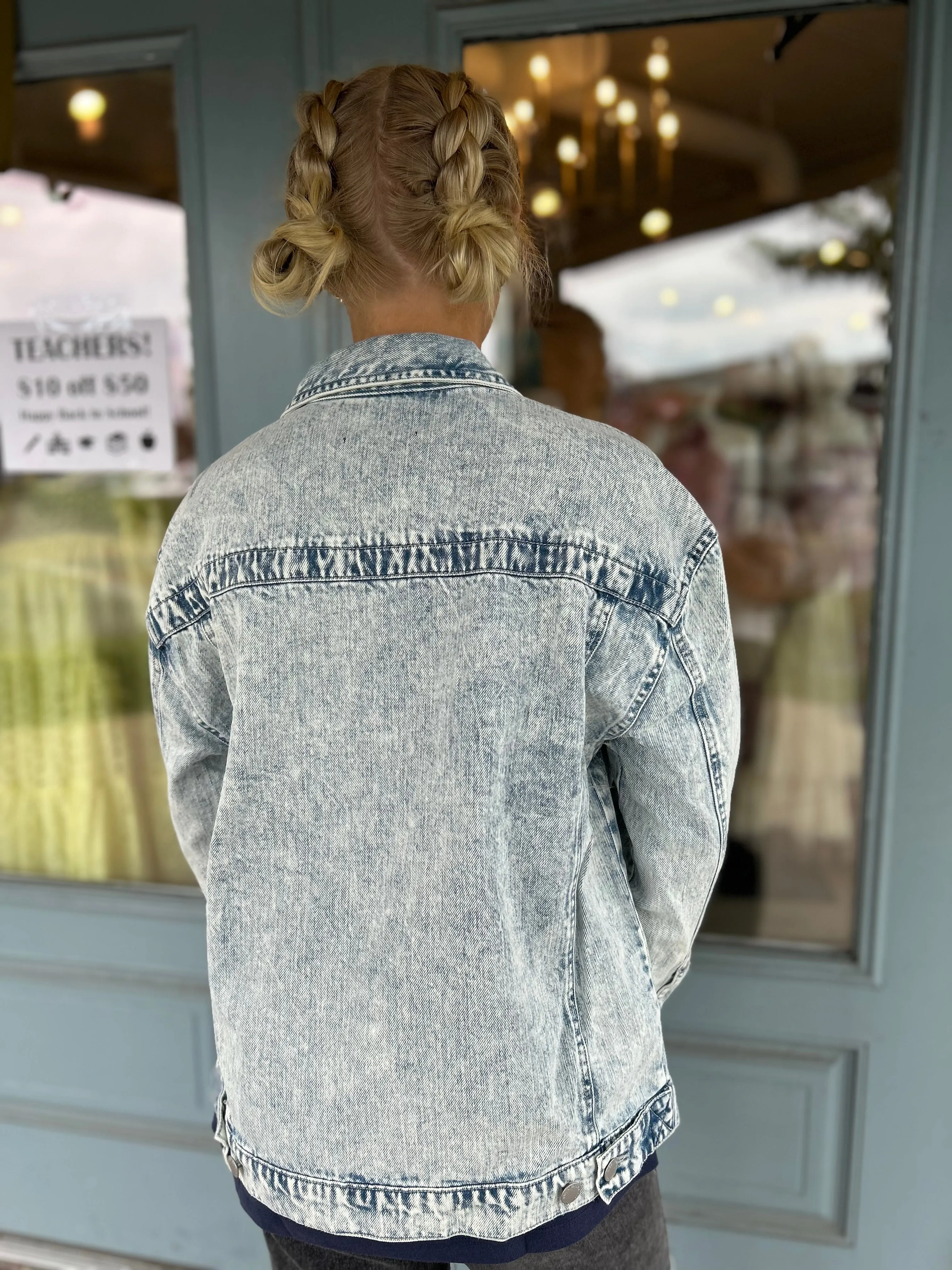 PLUS SIZE OVERSIZED DENIM JACKET