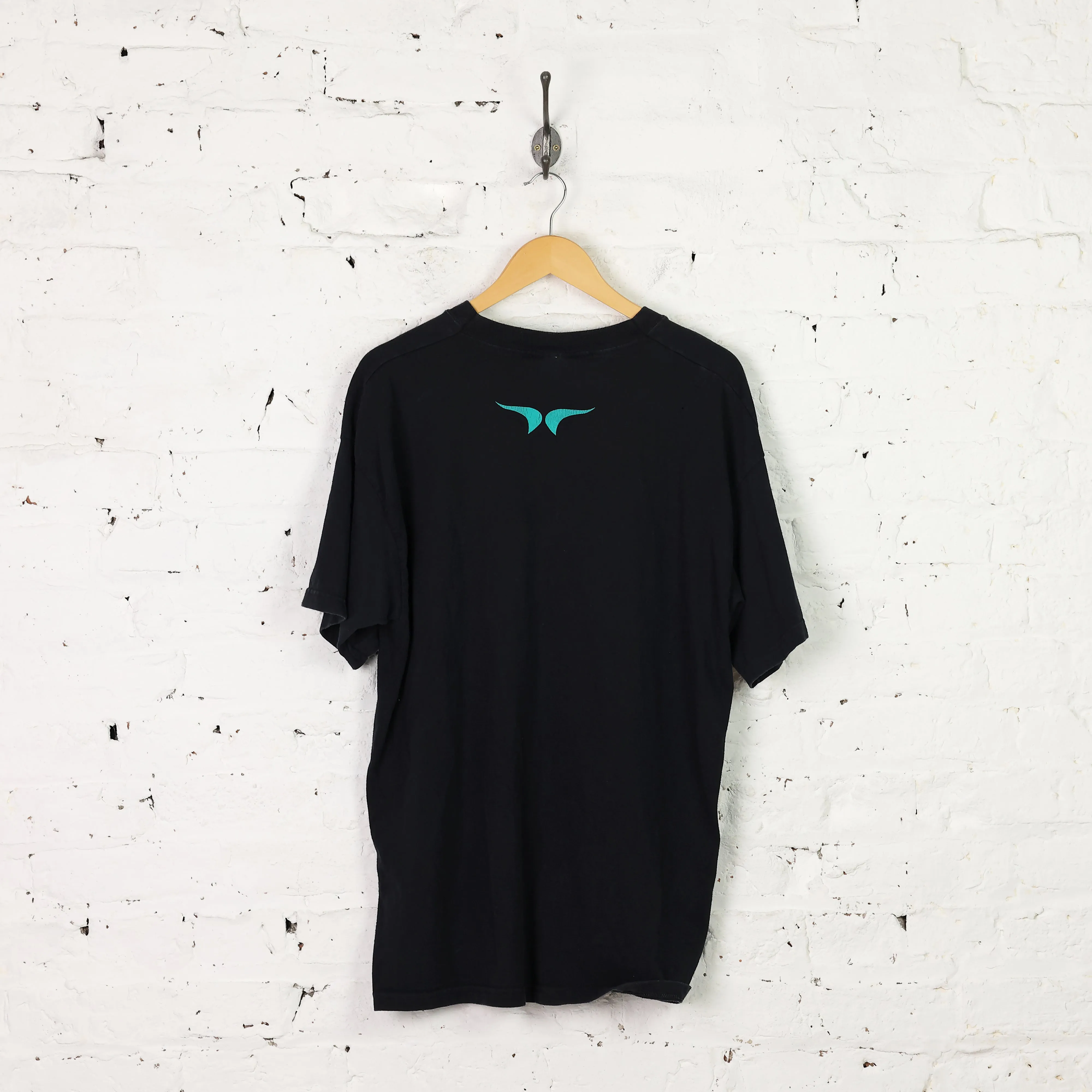 Red Bull Sauber Petronas F1 Racing T Shirt - Black - XL