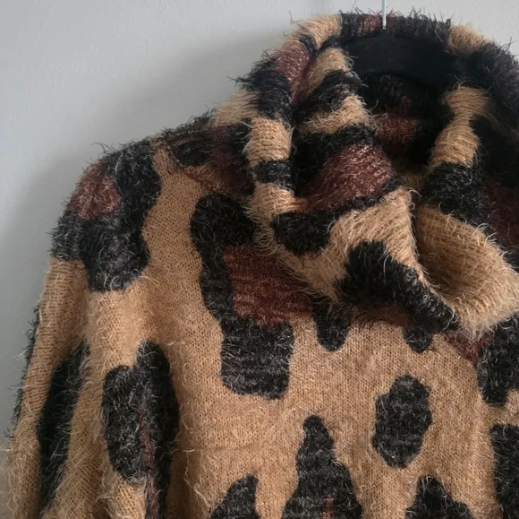 Show Me Your Mumu Women's Cheetah Fever Sweater Medium