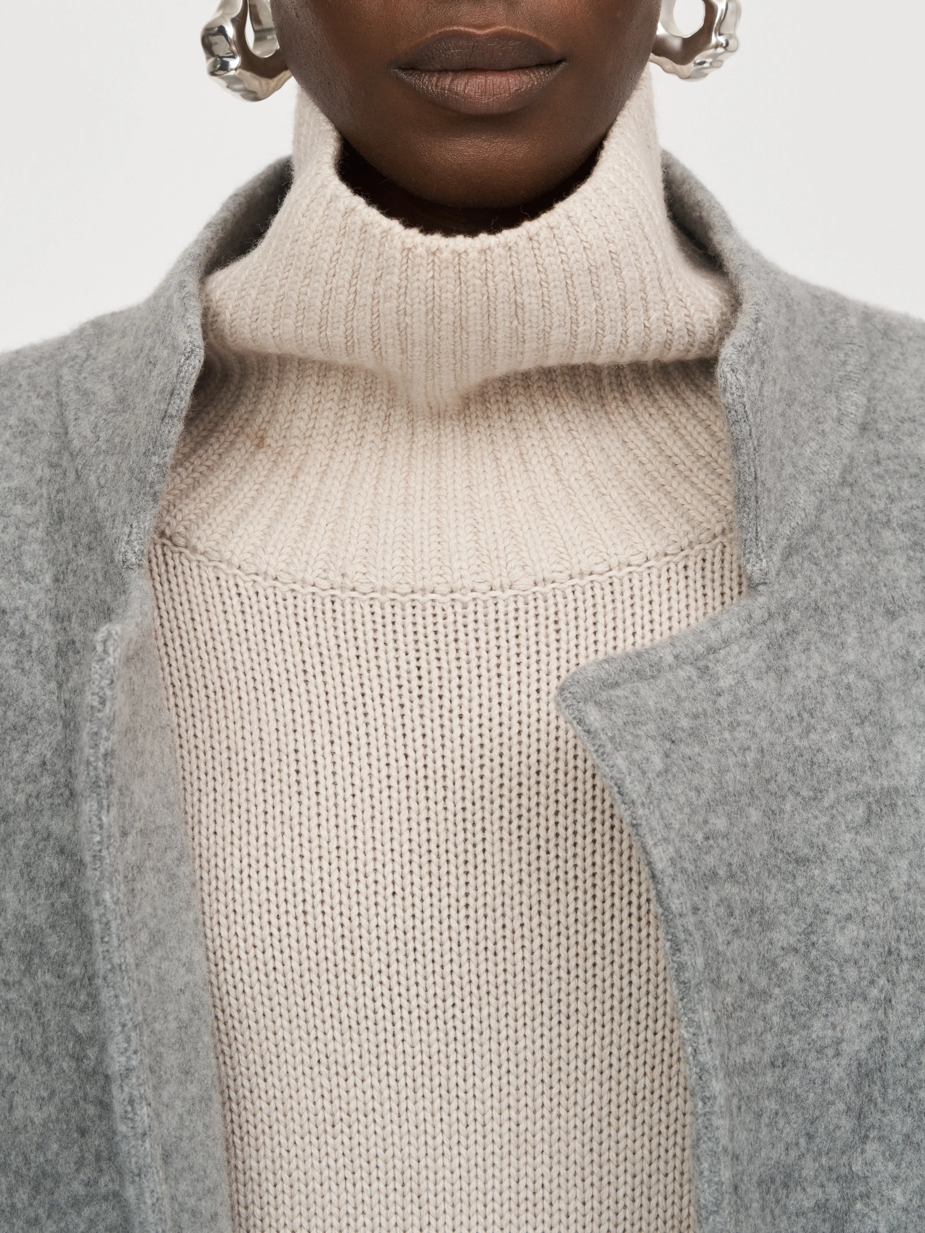 Swing Mock Neck in Crema