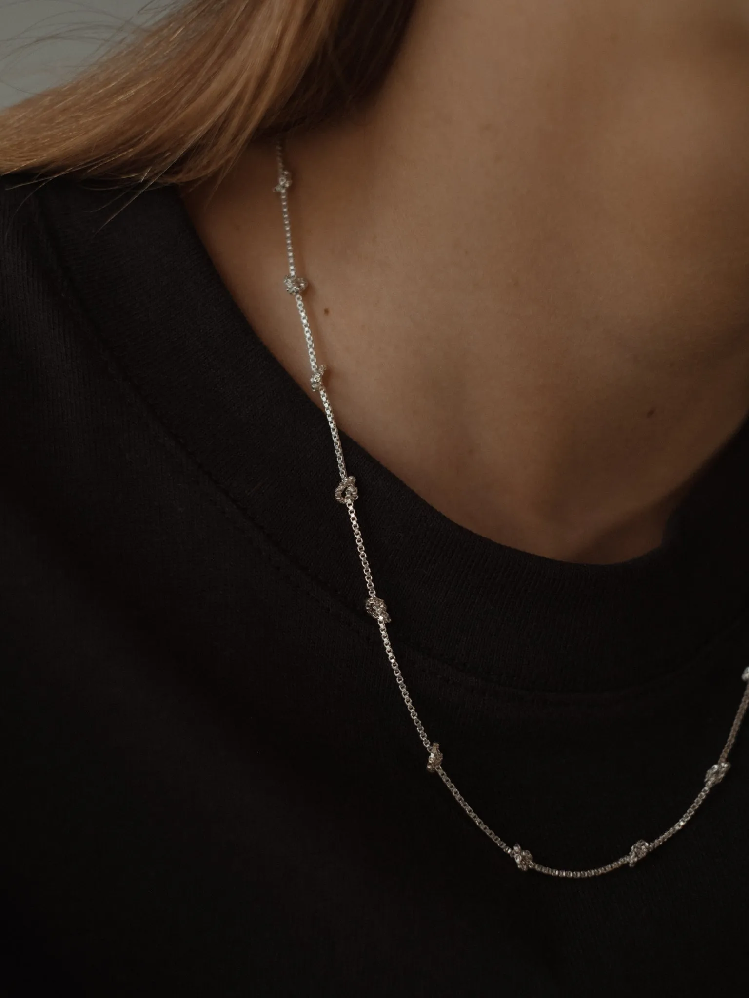 TWIST PENDANT NECKLACE - SILVER