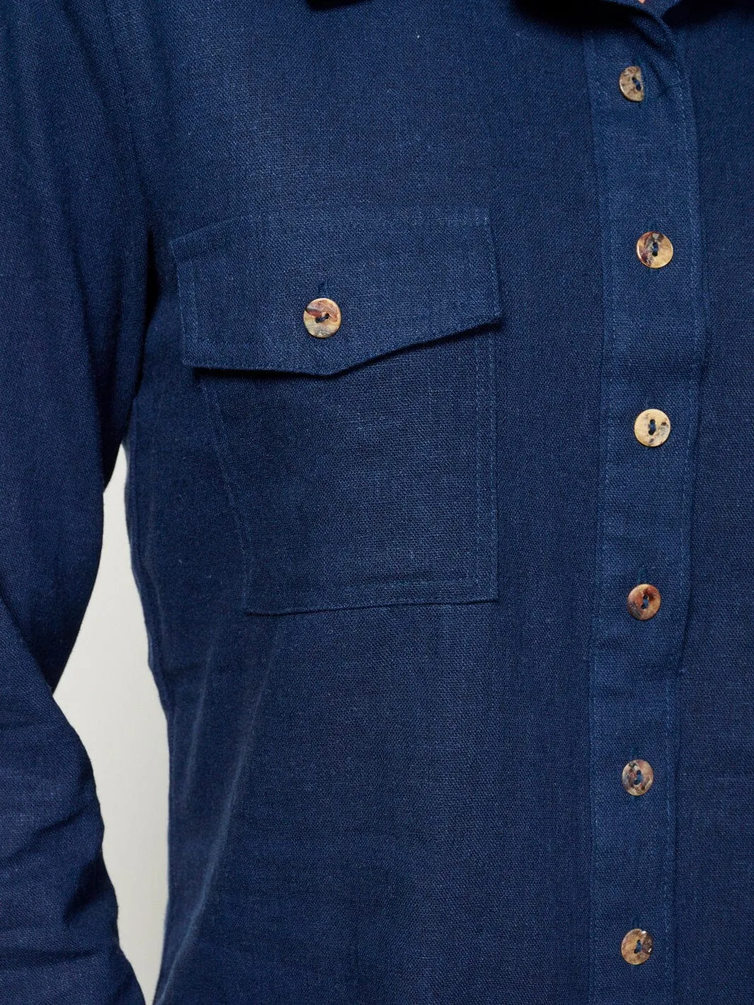 WOMEN'S LONG SLEEVE BUTTON UP FRONT POCKETS LINEN TOP